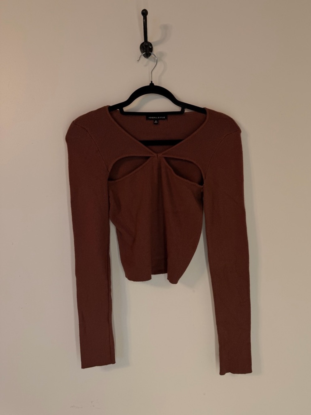 Kendall & Kylie Brown Long-Sleeve Twist Cutout Crop Top